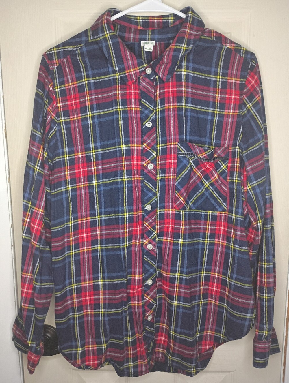 Aerie Plaid Flannel Button-Down Shirt Size Medium